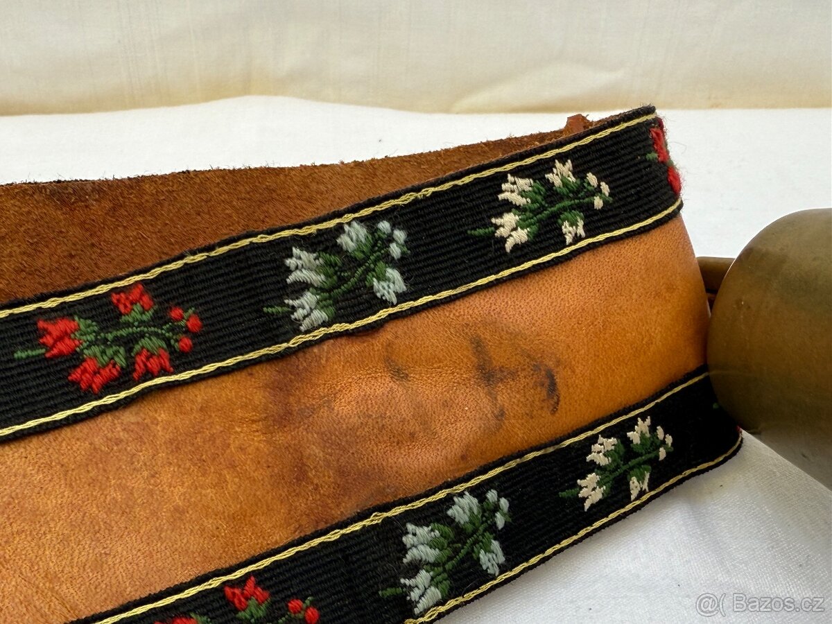Mosazný zvon LBS na koženém zdobeném pásu - 8