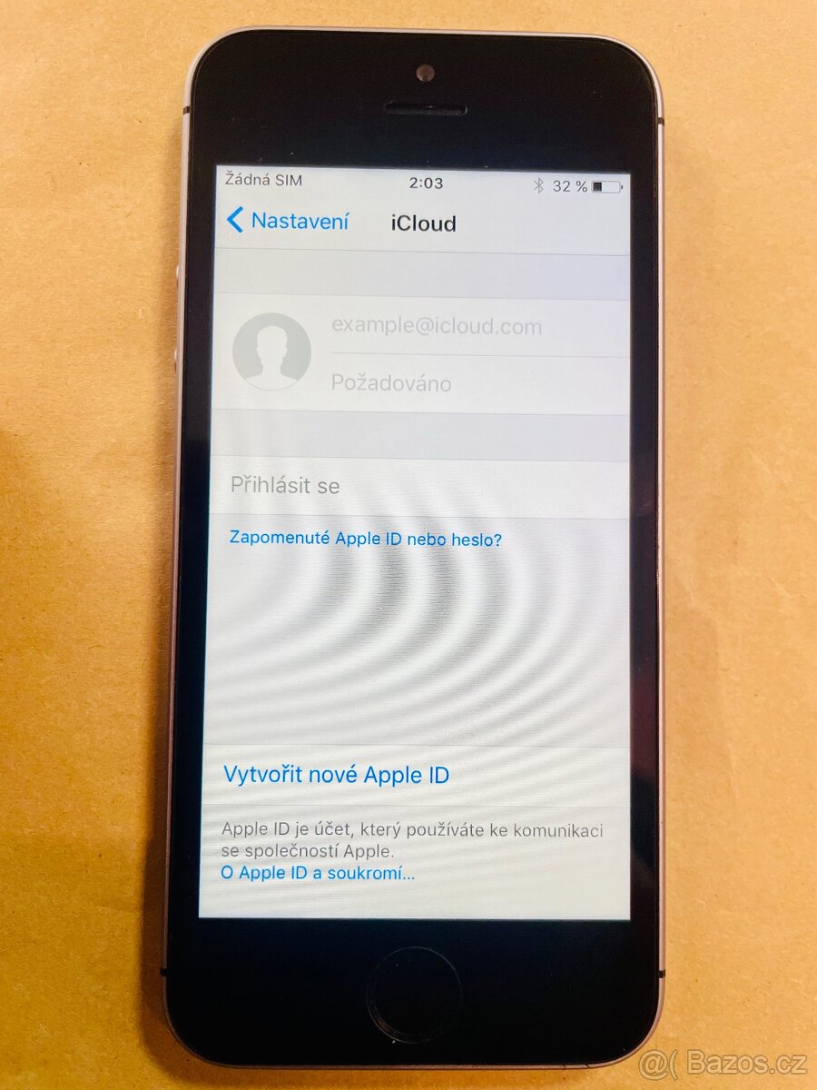 iPhone SE 16GB, iOS 10.2.1 - 8