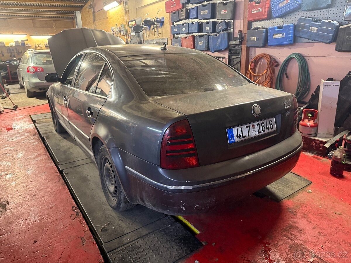 Prodám díly ze Škoda Superb 1 - 8