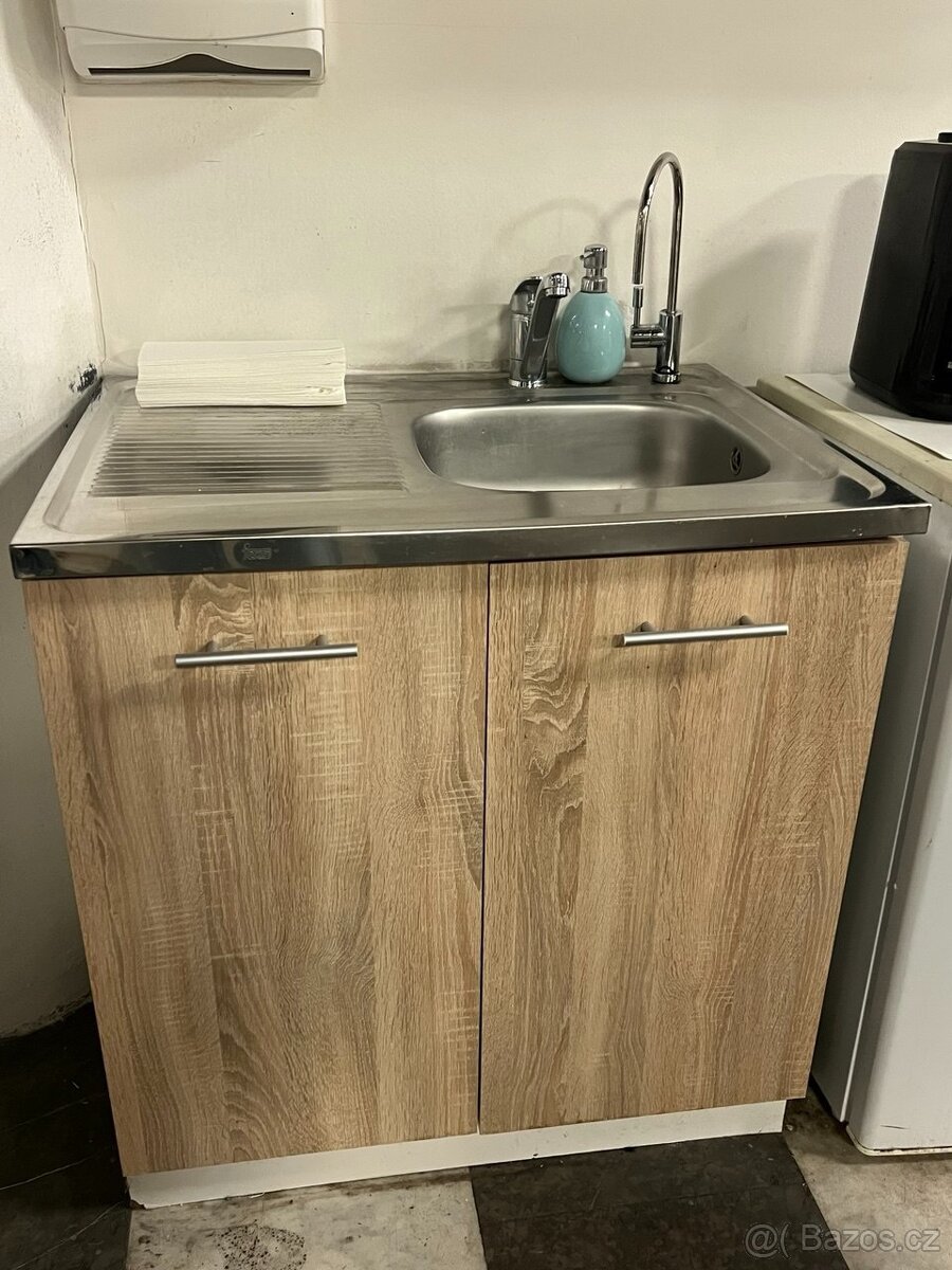 Do konce listopadu Kuchyňský stůl, židle, kuchyňská sestava - 8