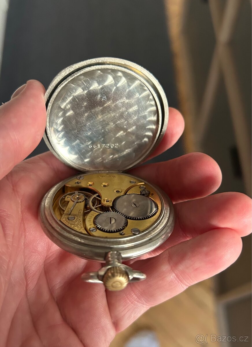 Starožitné kapesní hodinky OMEGA - 8