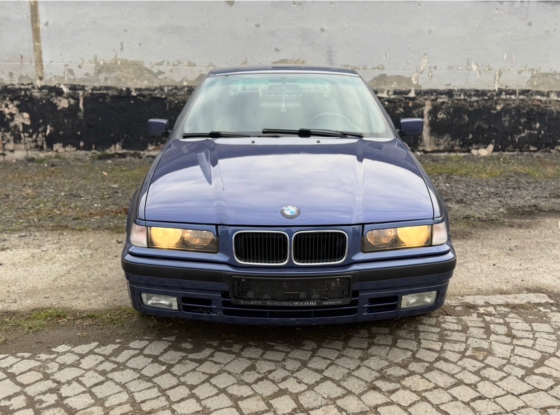 BMW 316i Compact - 8