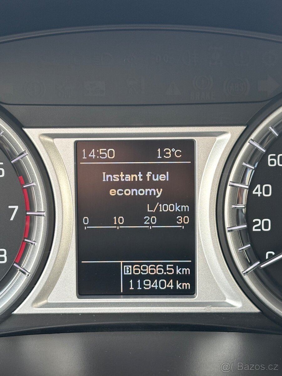 Suzuki Vitara 1.6 - 8