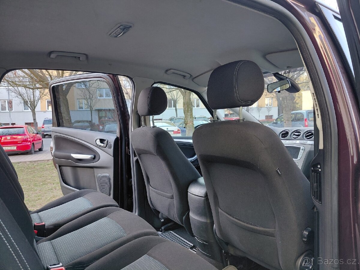 Ford S-Max 2.0tdci Rok 2011 - 8