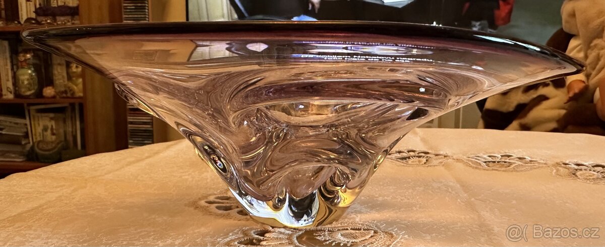 Fialová mísa hutní sklo Chřibská (Hospodka?) - 8