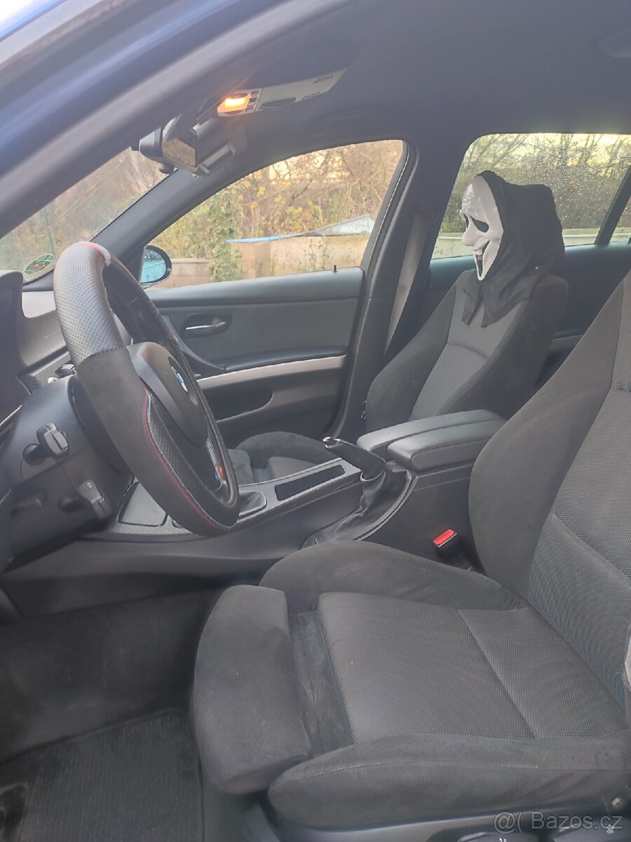 BMW e91 320i 110kw M-Paket La Mans Blue - 8