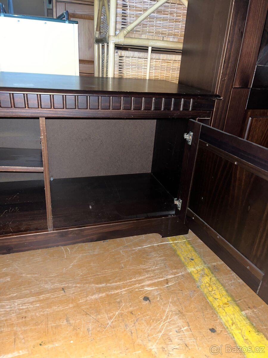 Set ( 2 vitríny a televizní stolek) - 8