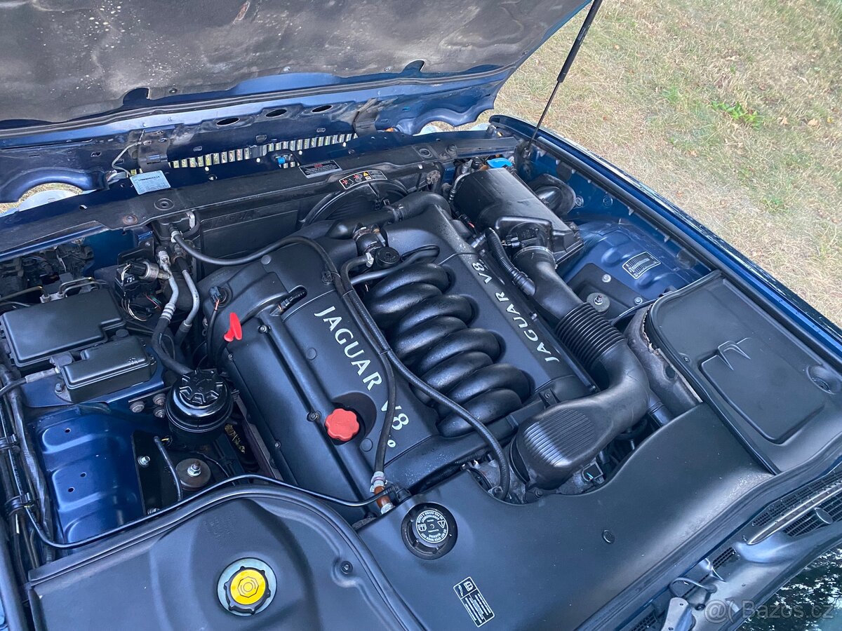 Jaguar Xj - 8