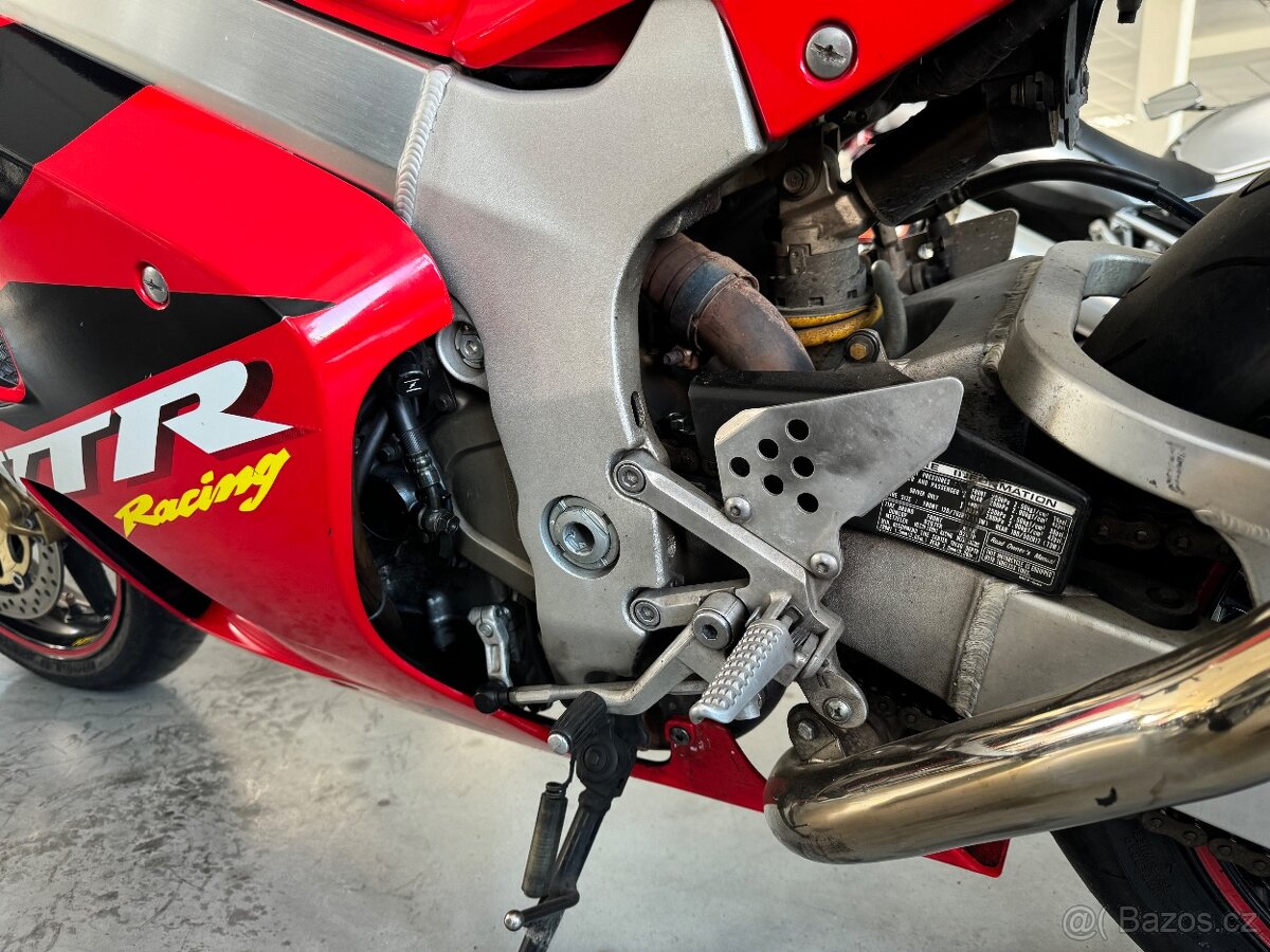 Honda VTR 1000 SP1 - 8