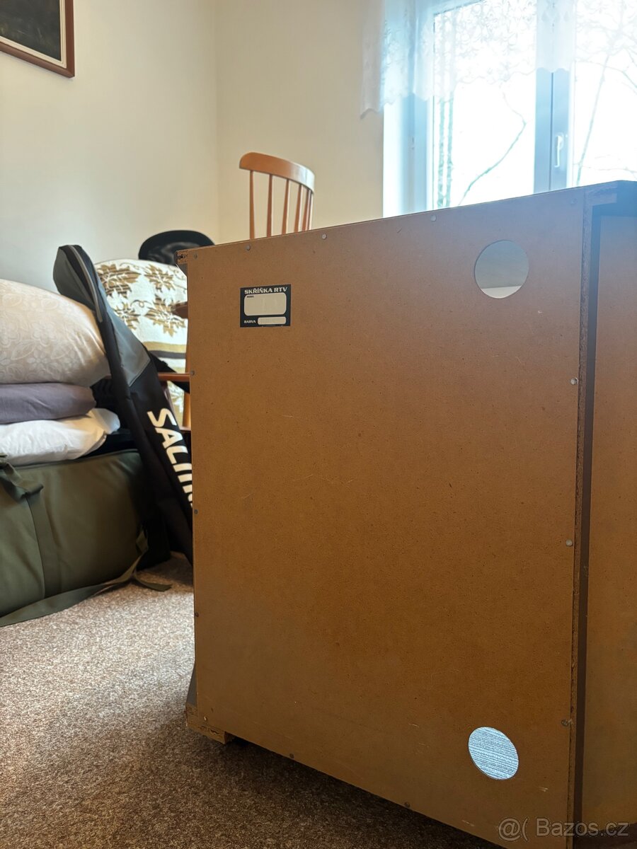 Vintage televizní stolek - 8