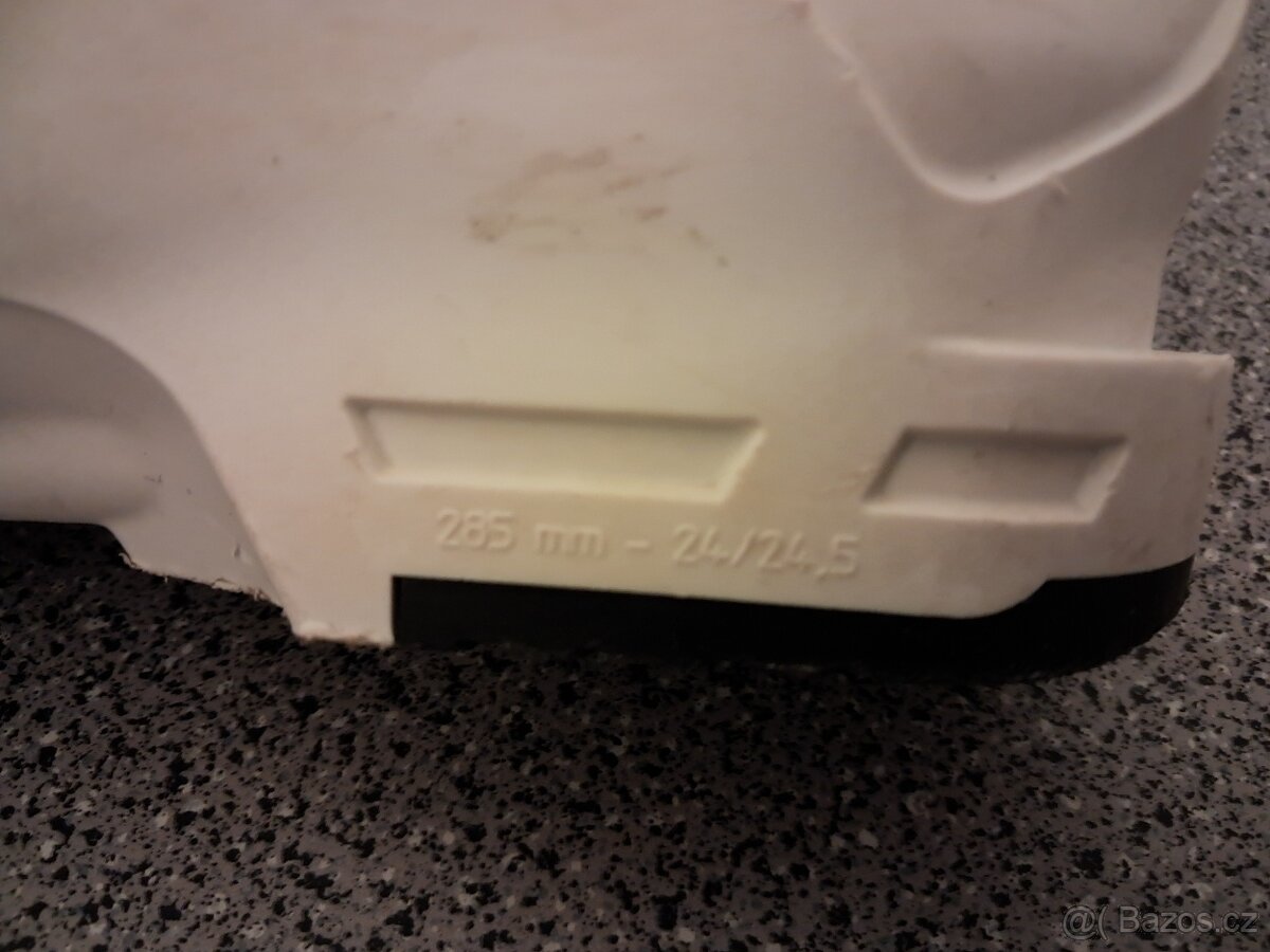 Lyžařske boty Salamon 24/24,5 - 8