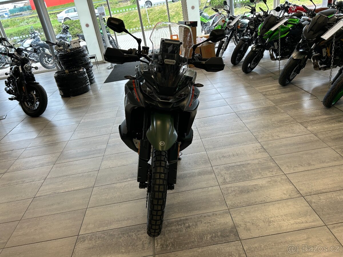 CF Moto MT-X 1000 2026 - 8
