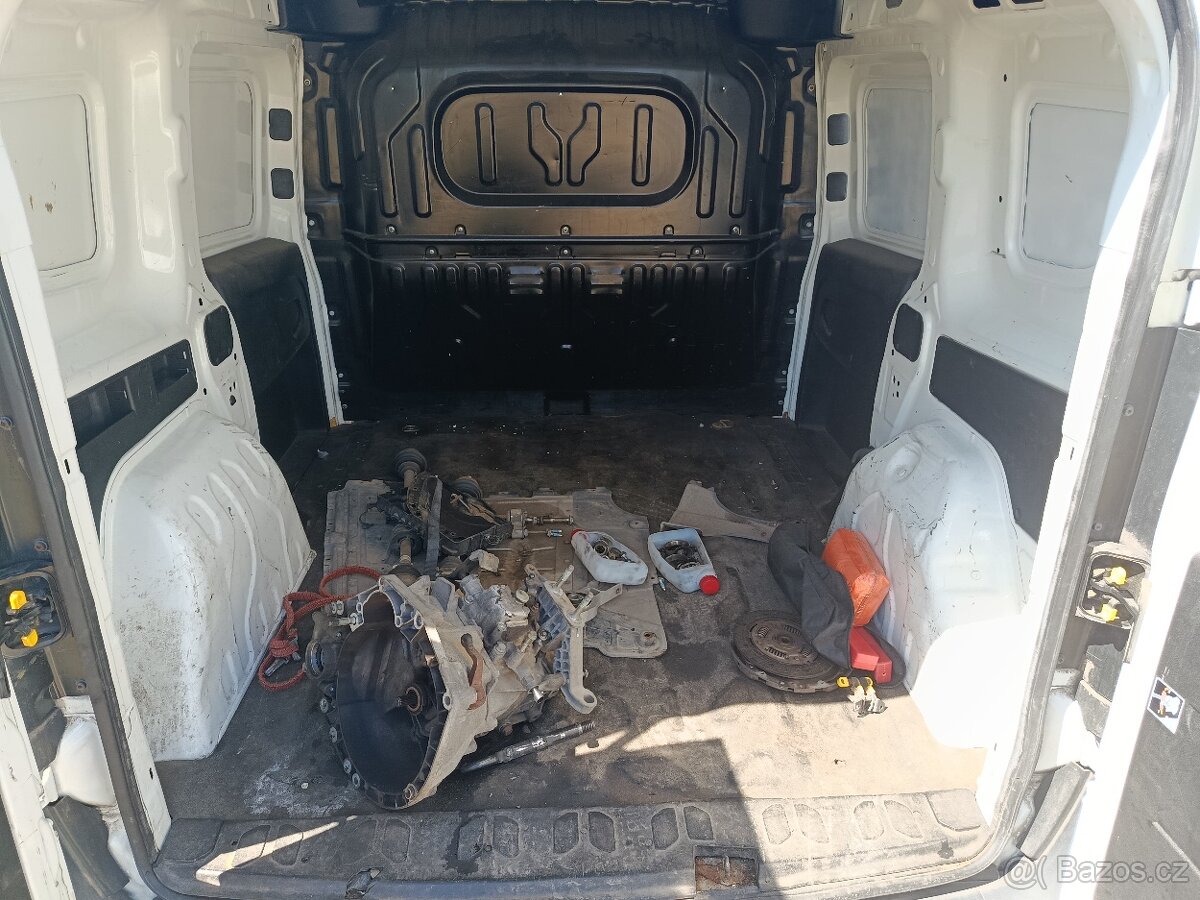 Opel Combo - 8