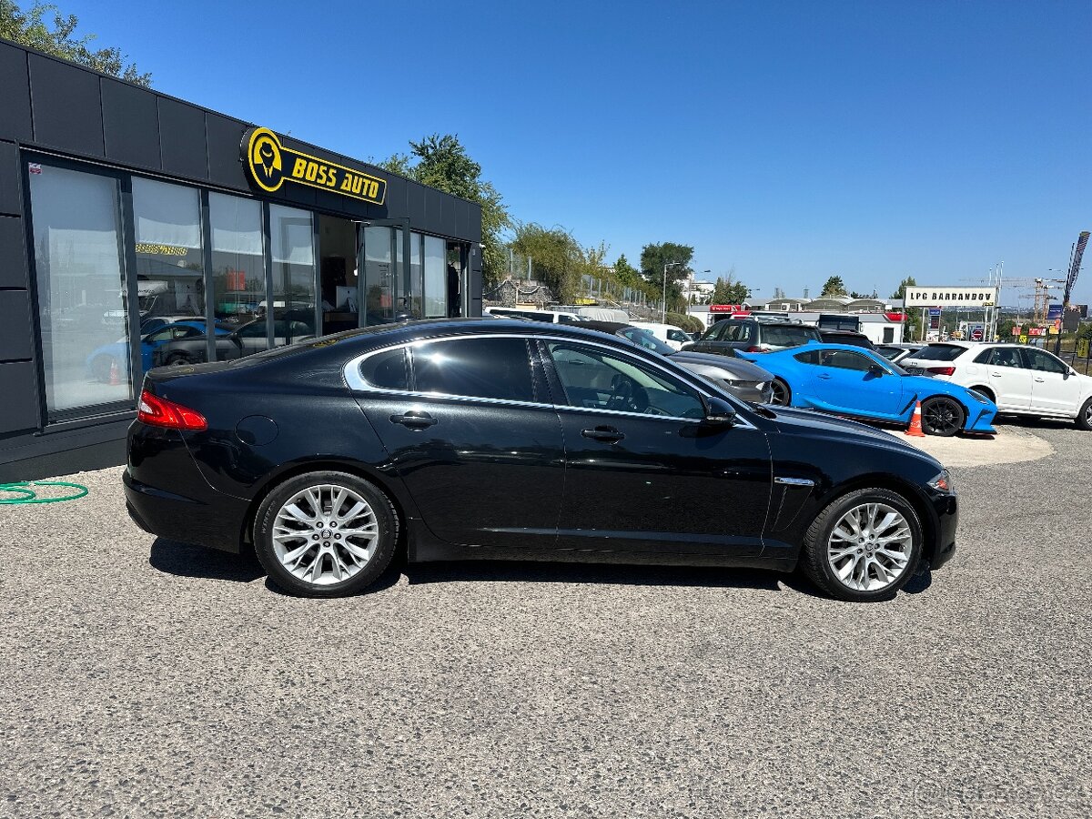 Jaguar XF 2012 - 8
