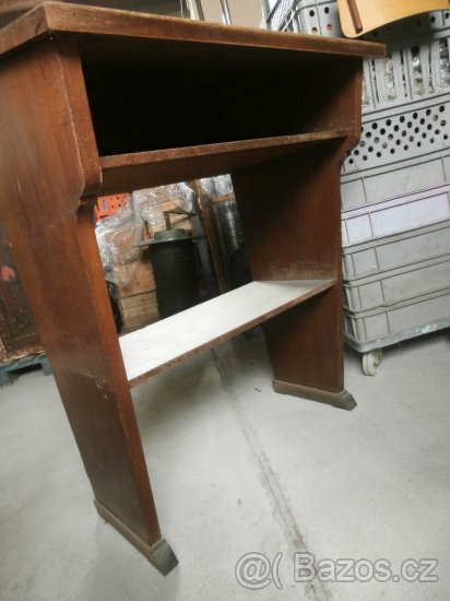Stoly, dřevěné staré psací stoly, psací lavice po 900 kč - 8