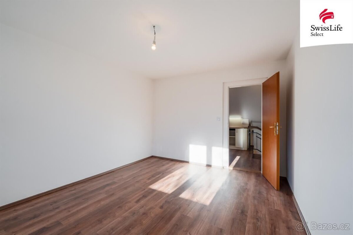 Prodej rodinného domu 196 m2 Na průhonu, Praha - 8