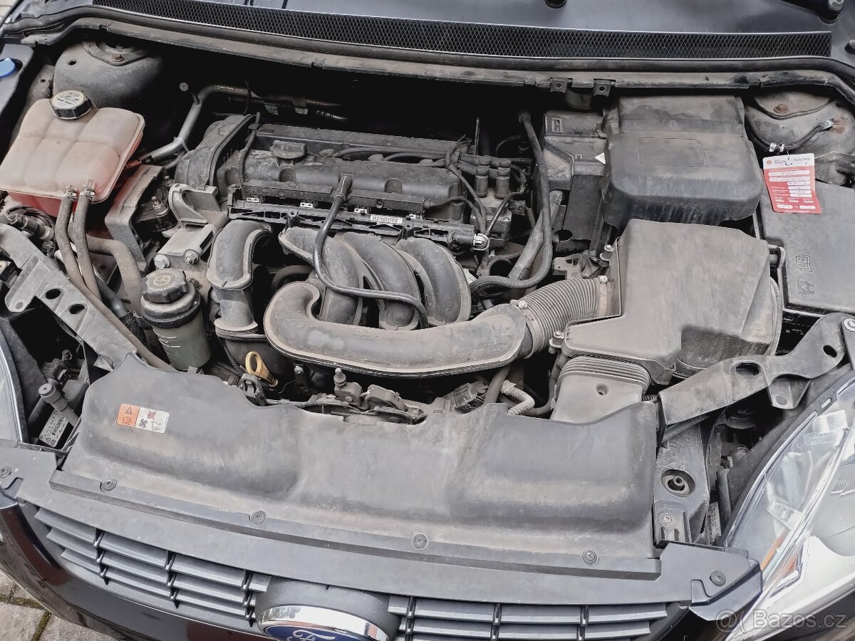Ford Focus hatchback 1.6 (74kW), 2010, pouze 112tkm, černý - 8
