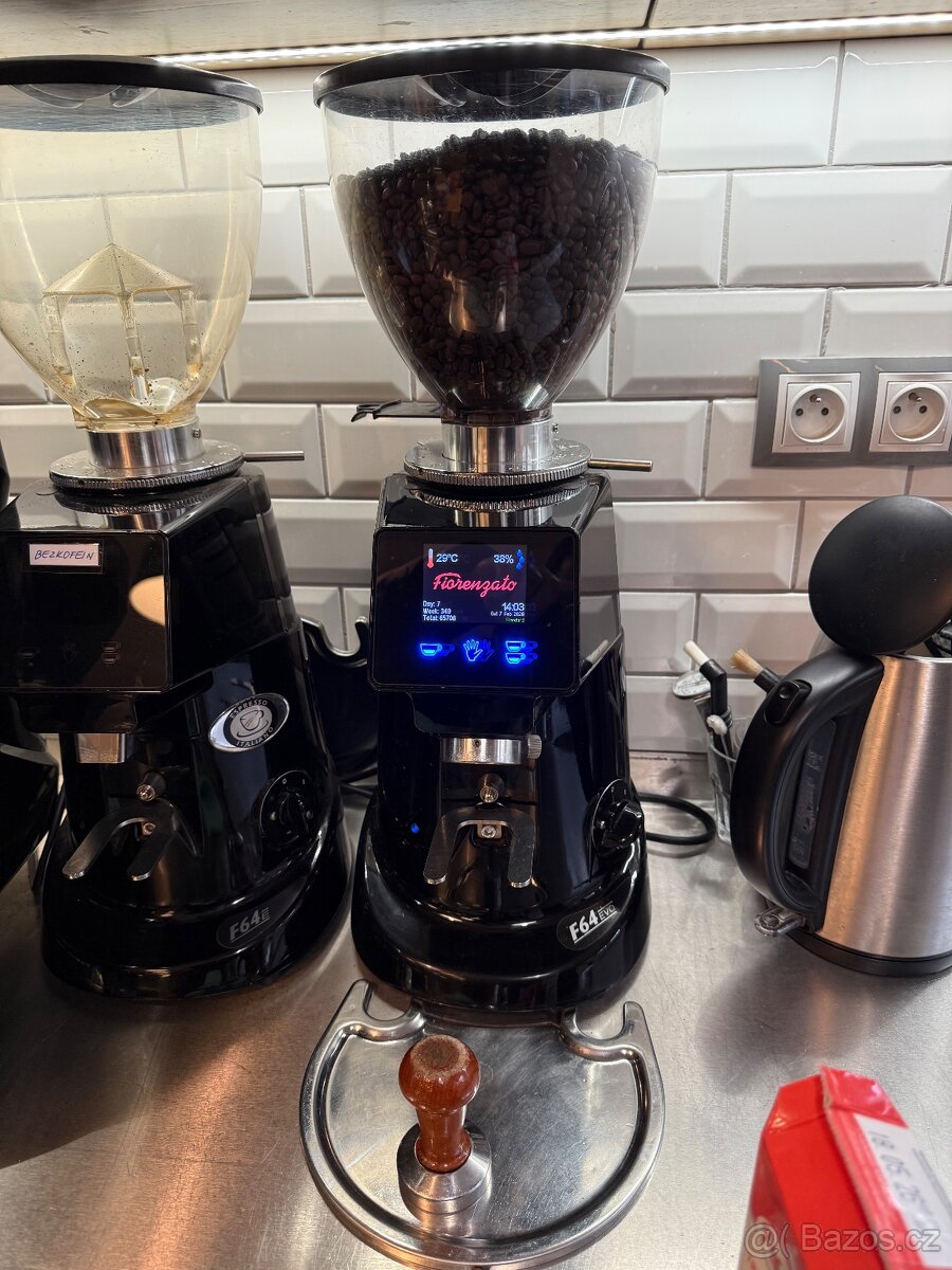 Vybavení kavárny - 8