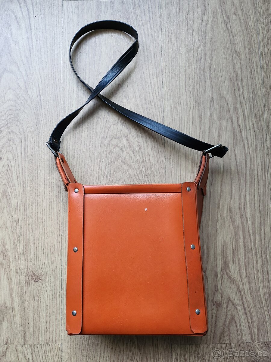 Tesla contura 2500 - 8