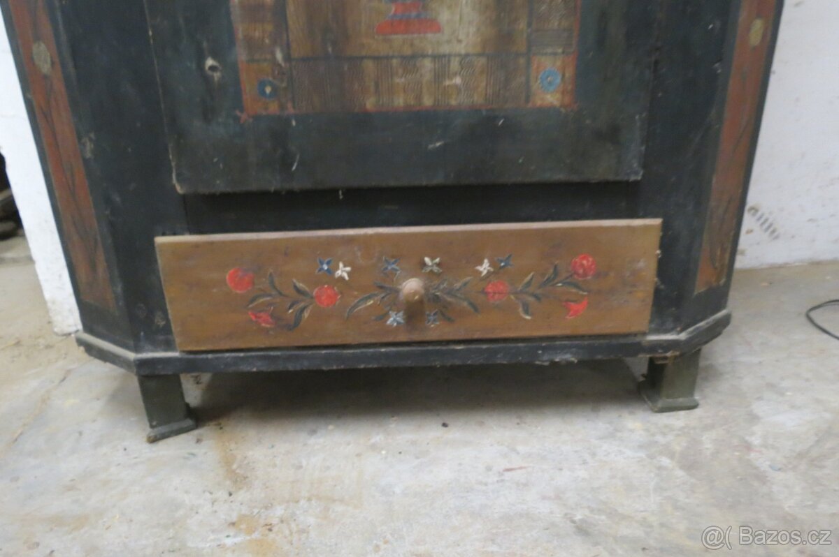 Malovaná skříň ze Šumavy - 8