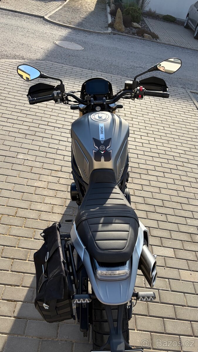 Benelli Leoncino 800 - 8