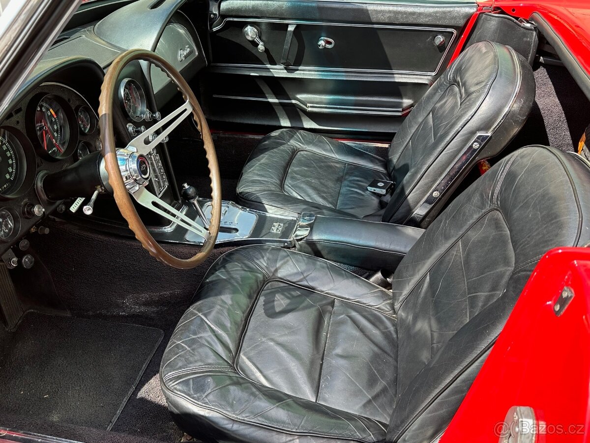 Chevrolet Corvette C2 Sting Ray - 8