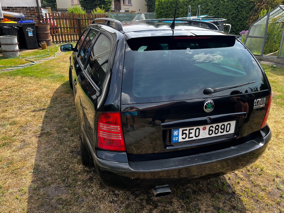 Octavia RS 1 combi - 8