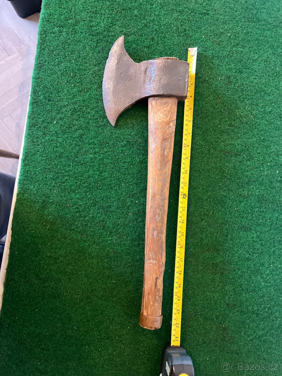 Starožitná sekera - 8