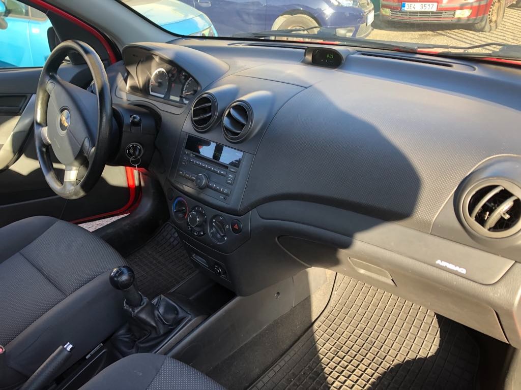 Chevrolet Aveo - - 8