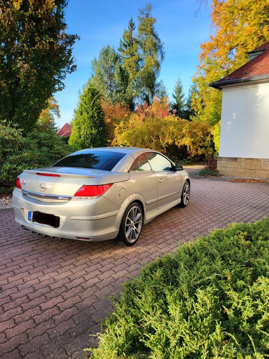 Prodám Opel kabriolet OPC limited edition - 8