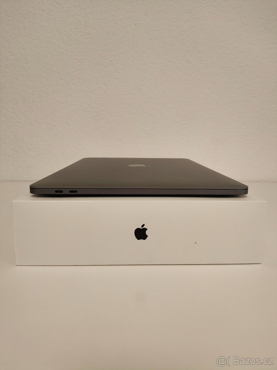 MacBook Pro 15 2016 | i7 • 16GB • 1TB SSD - 8