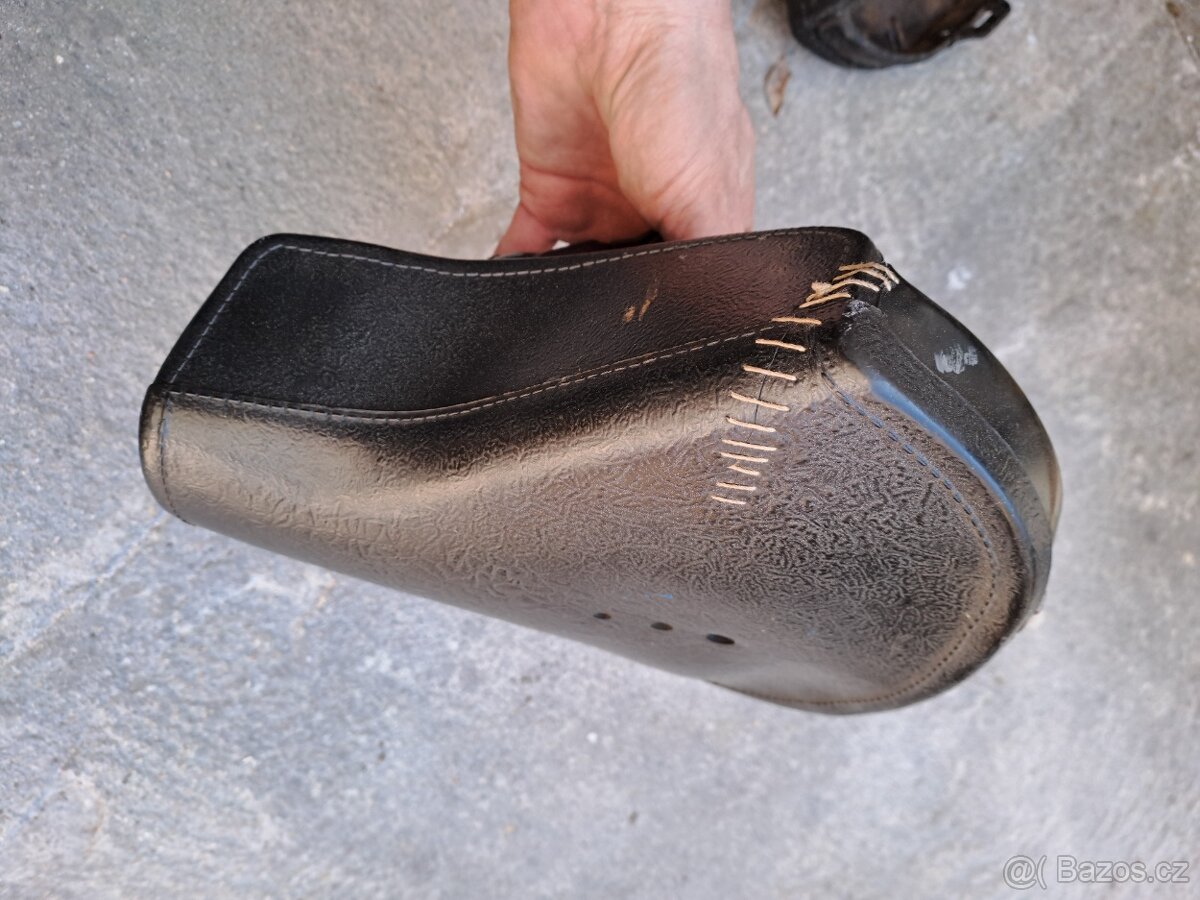 Sedlo Babetta 228, 207 - 8