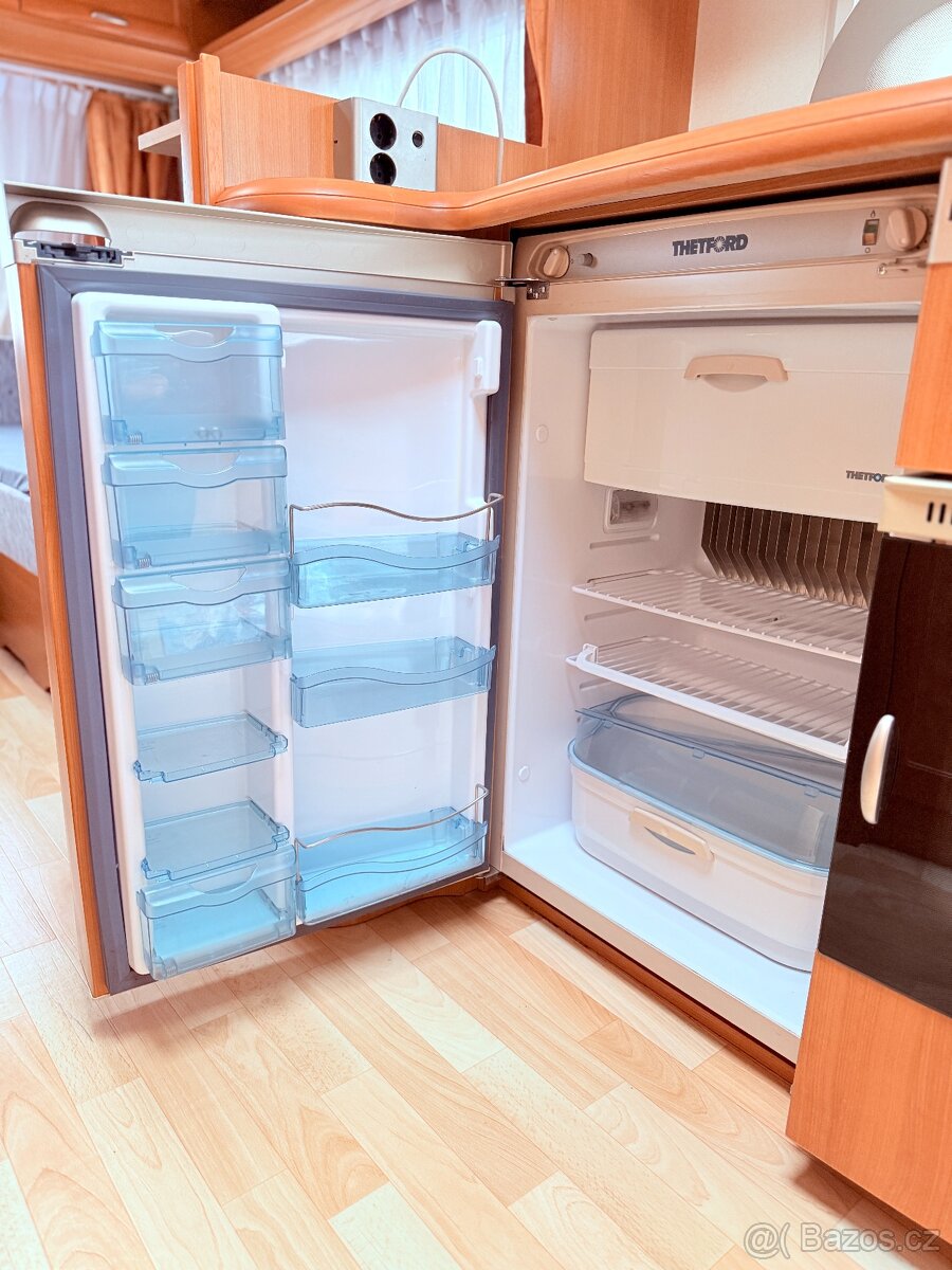 Hobby Prestige 540 UL/2009/DĚLENÁ LŮŽKA/1.600KG/4MÍSTA - 8