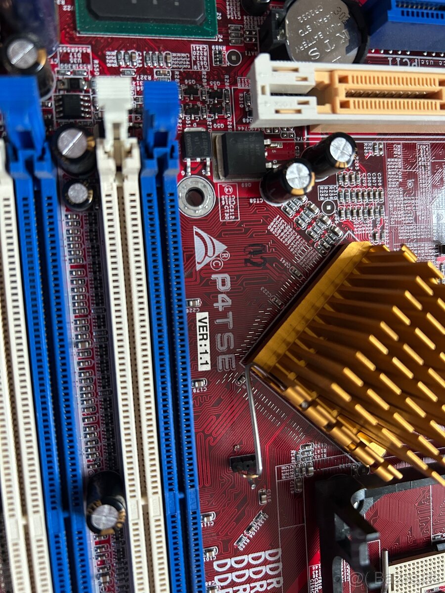 IT - kabely, chladič, DVD, pouzdra, obaly, stolní PC… - 8