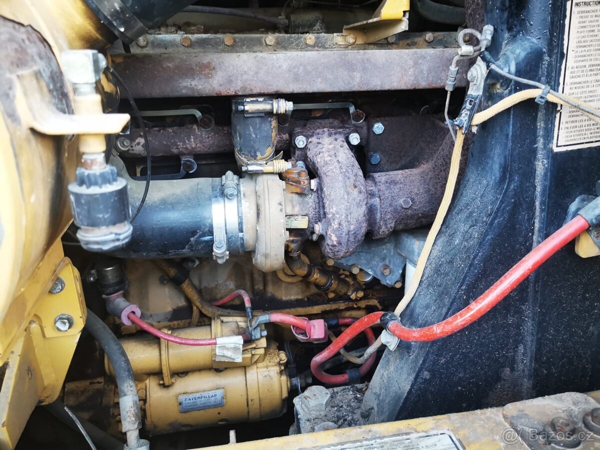 Pasovy nakladač 963c - 8