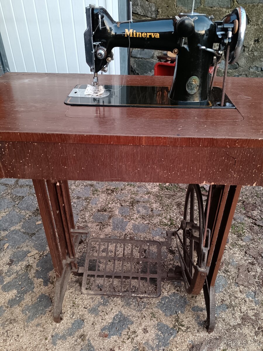 Prodám šlapací šicí stroj Minerva - 8