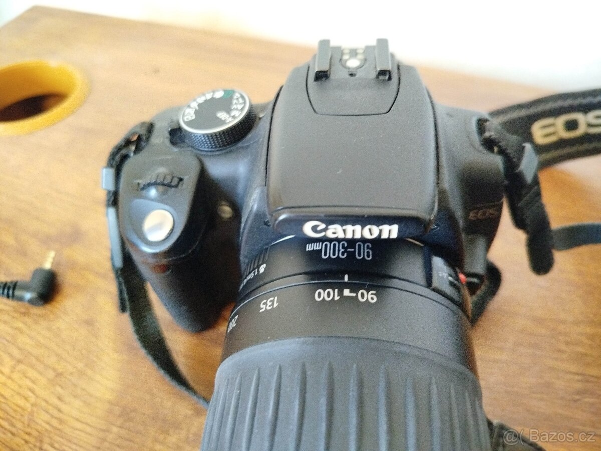 EOS350d s příslušenstvím a brašnou - 8