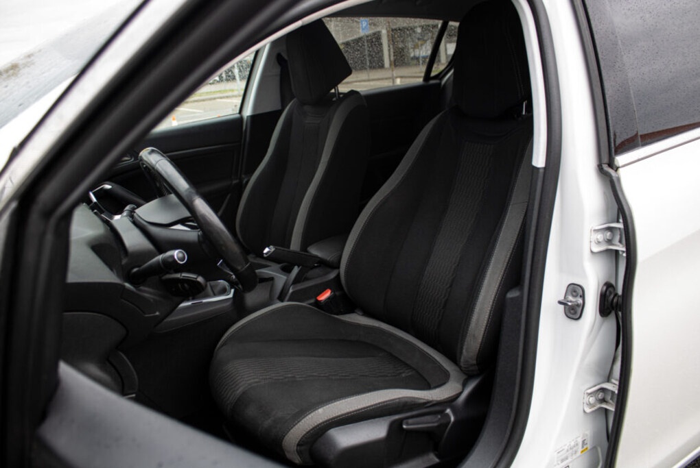 Peugeot 308 1.2 e-THP 130k Allure - 8