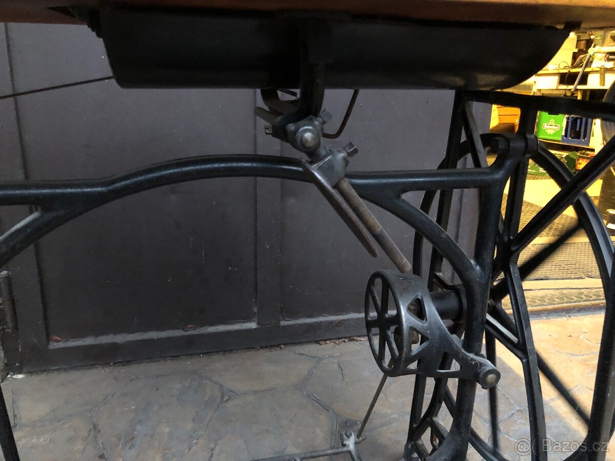 Šicí stroj Singer - 8