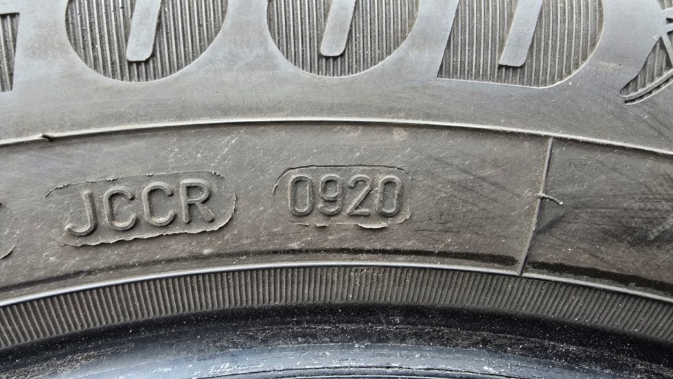 Letní pneu 215/55/17 Good Year - 8