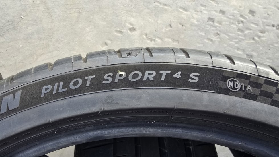 Letní pneu 305/30/21 Michelin - 8