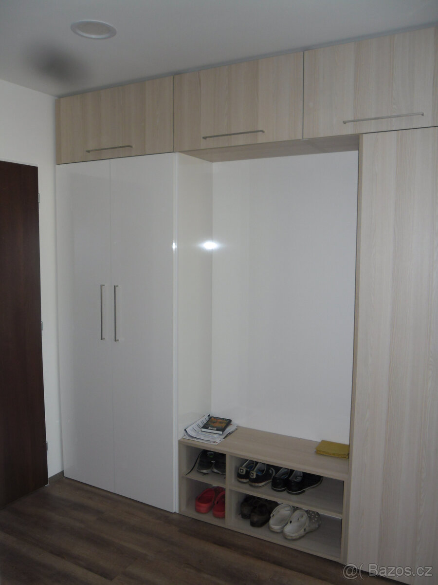 Vestavěné skříně všech rozměrů - 8