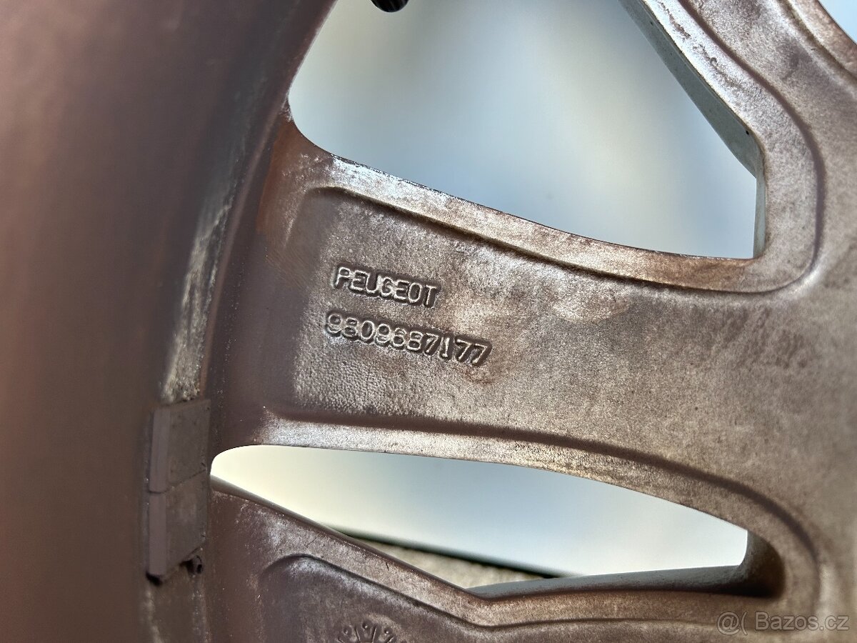 Sada alu kol 17" CHICAGO + pneu Michelin - 8