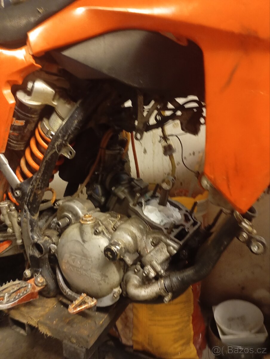 Prodám KTM SX 125 r. v. 2003 - 8