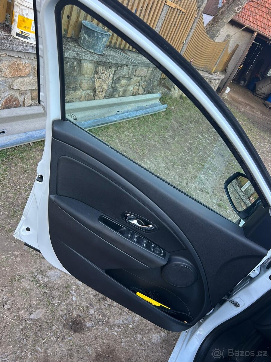 Renault Megane III. - 8