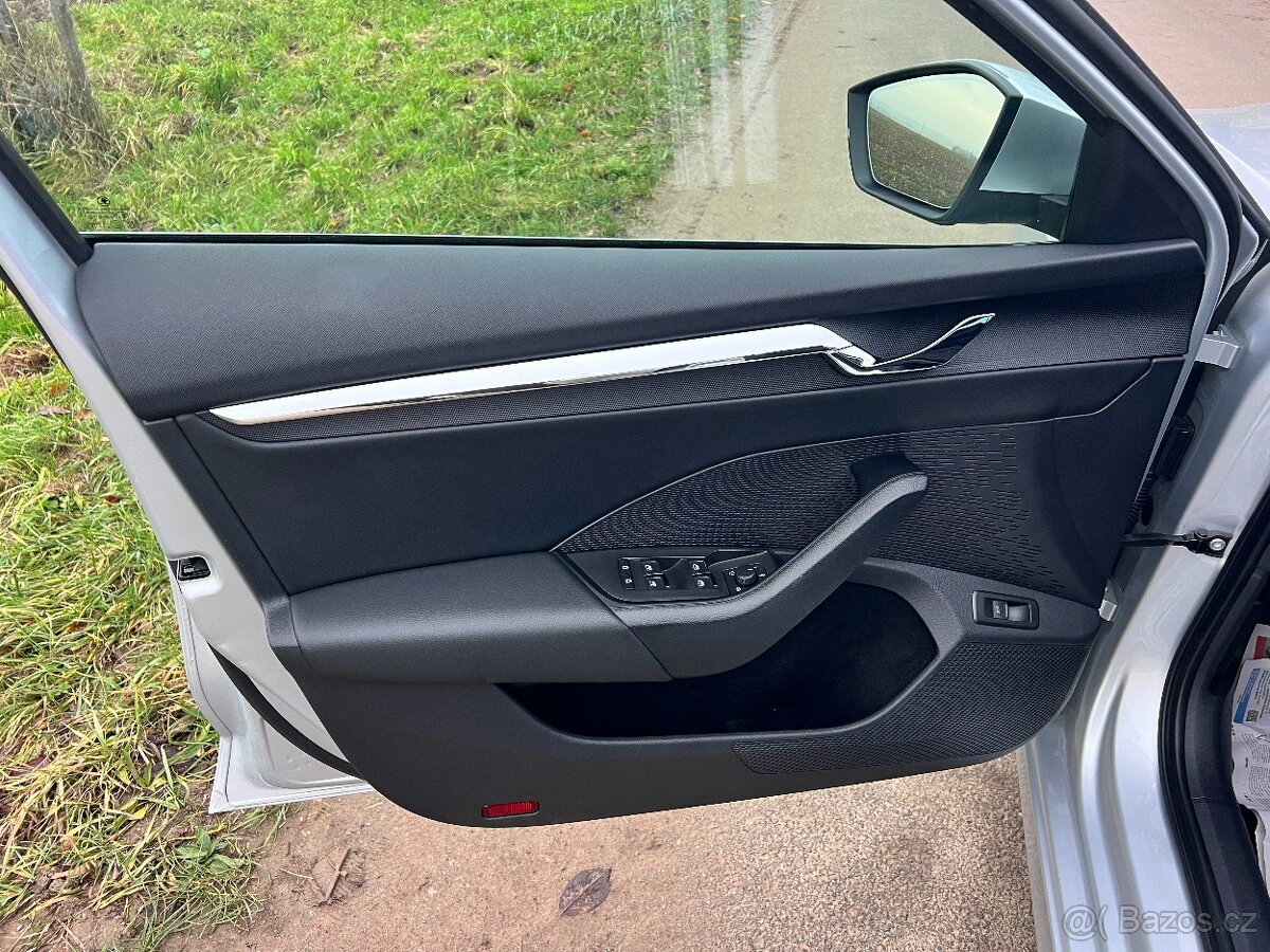 ►ŠKODA OCTAVIA IV 1.5 TSI 110KW LED-NAVI-KAMERA-TAŽNÉ-ACC 18 - 8