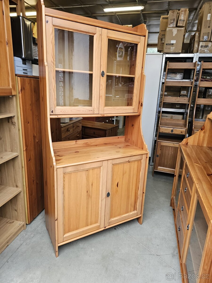 VITRÍNA IKEA LEKSVIK - 8