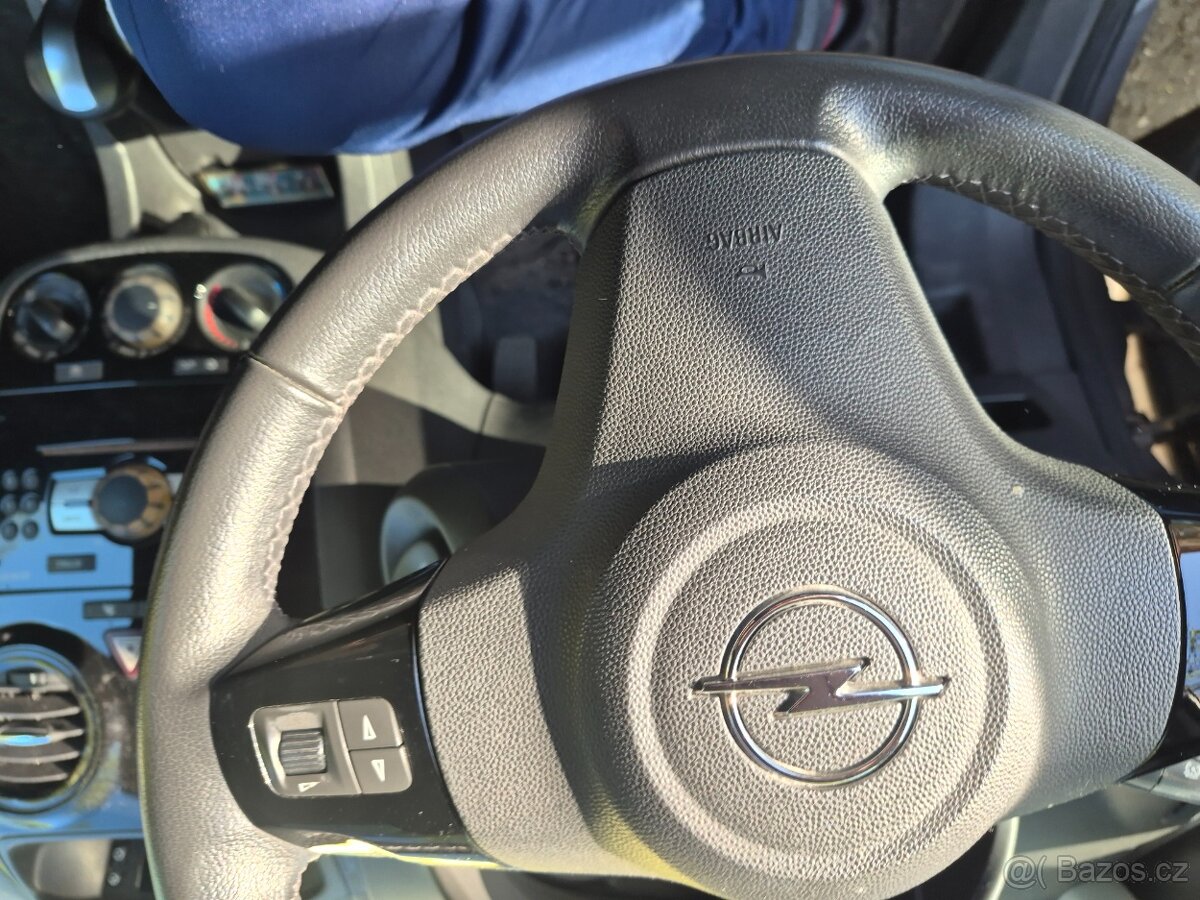 Prodám Opel corsa - 8