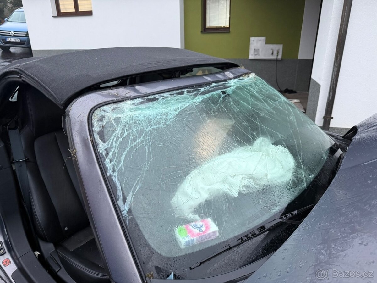 Mazda MX5 - NC - 2006 - 118kw najeto 48tis km - bouraná - 8