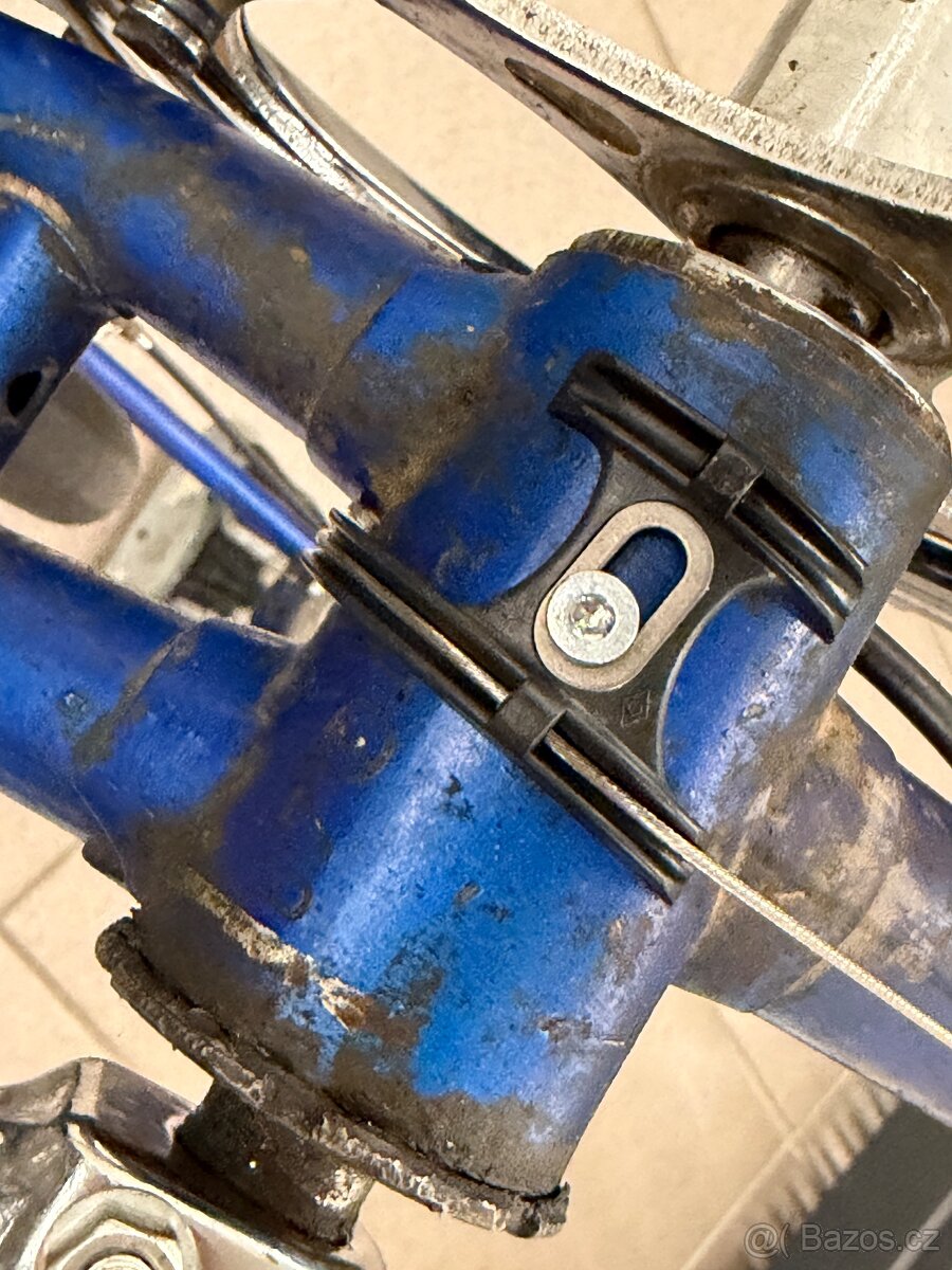 Silniční kolo Favorit - 8